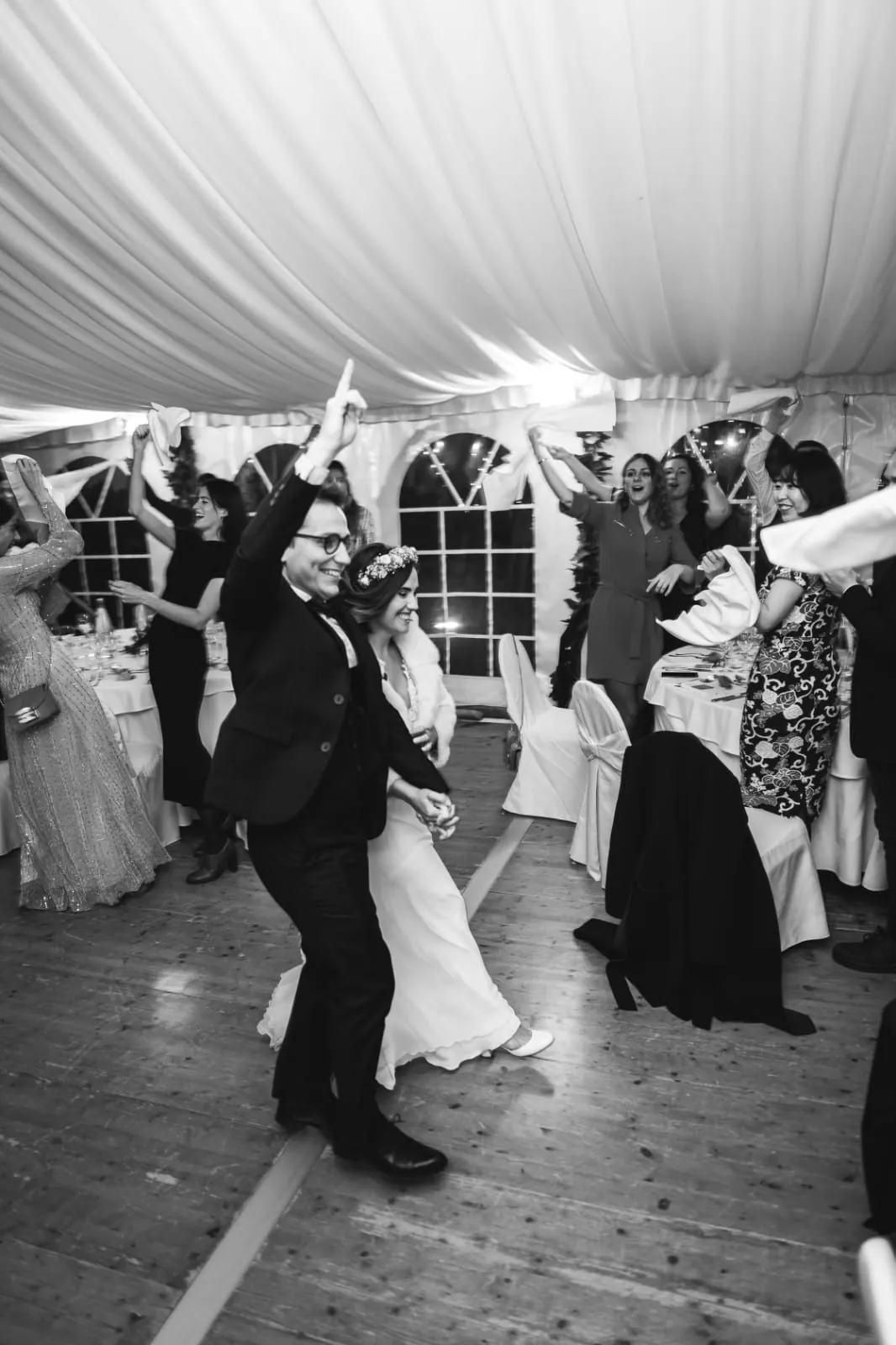 Dancefloor de mariage en noir et blanc